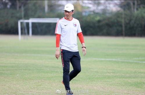 足坛名记爆料视频最新版,揭秘足坛风云人物幕后故事  第2张